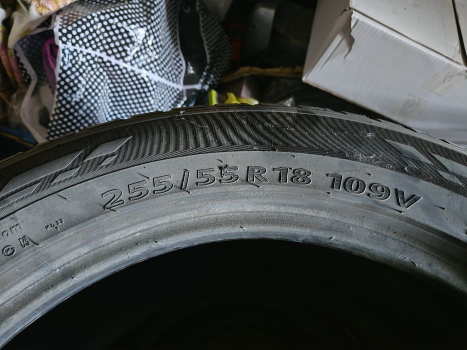 Продам резину 255/55/R18