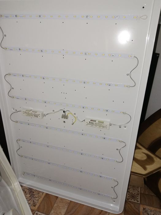 Продам диодовую люстру