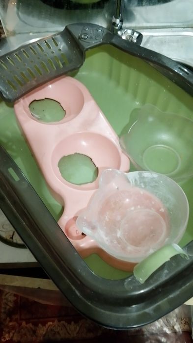 Лоток для животных и пасуда