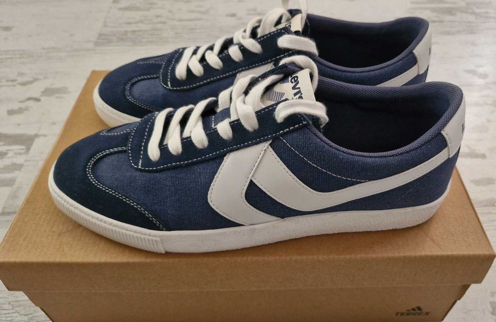 Спортни обувки Levis