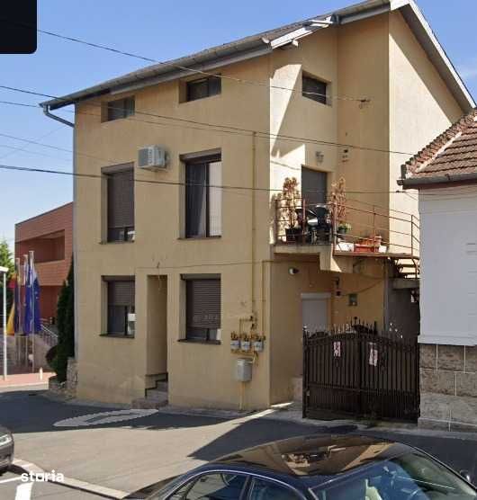 Casa cu 3 unitati locative, potential investitional excelent, zona UMF