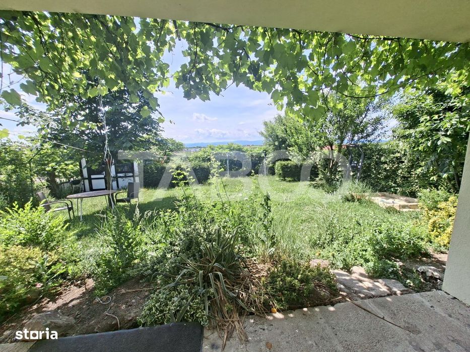Casa individuala de vanzare - Sura Mica- 4 camere si 490 mp teren