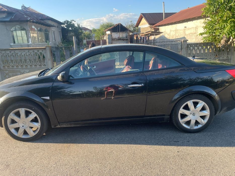 Vând renault decapotabil