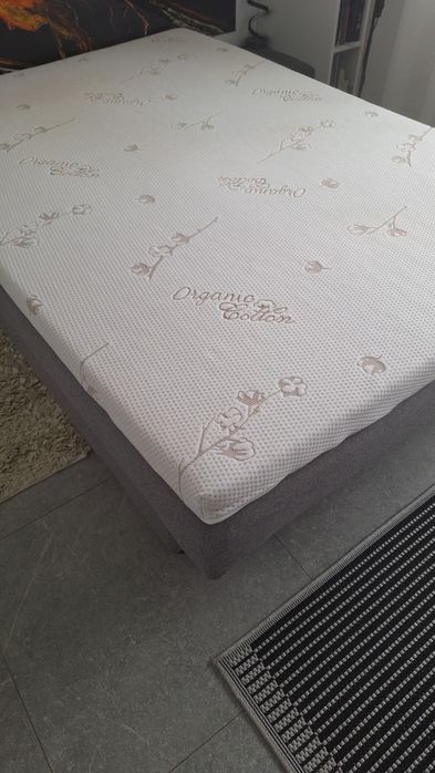Vând toper in stare impecabila