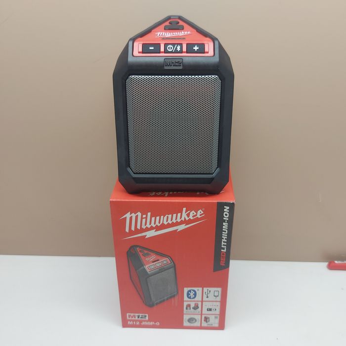 ПРОМОЦИЯ.Акумулаторна блутут колона Milwaukee M12 JSSP-0