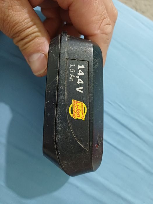 Baterie Bosch 14,4v  1,5A in stare foarte buna