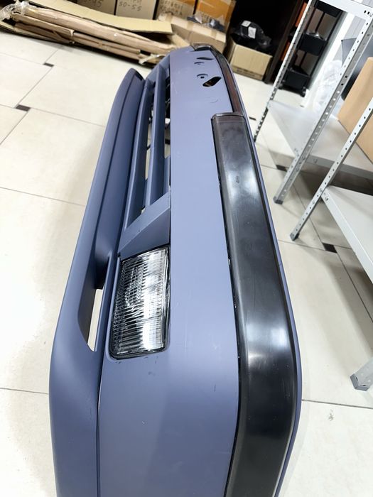 БМВ Е34 передний бампер Мтех в сборе с туманками