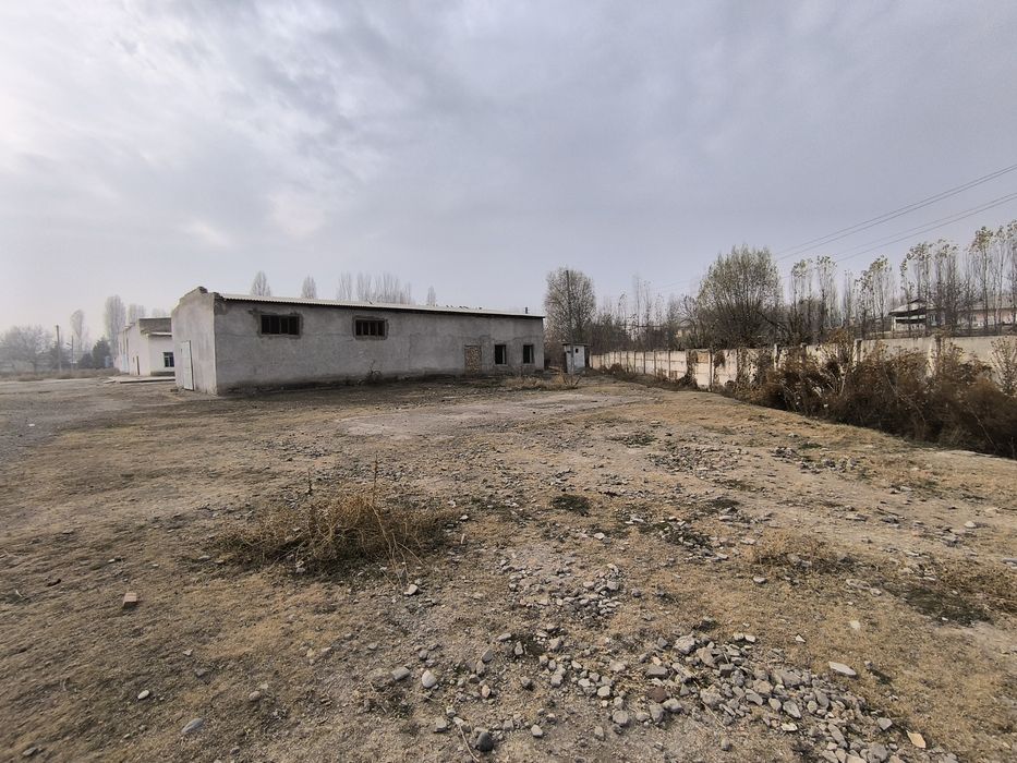 Продается нежилой участок земли 1,5 гектаров. (Пахта).