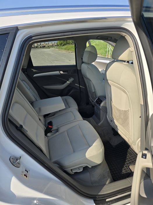 Vând Audi Q5 2.0TDI Quattro Automat 2010