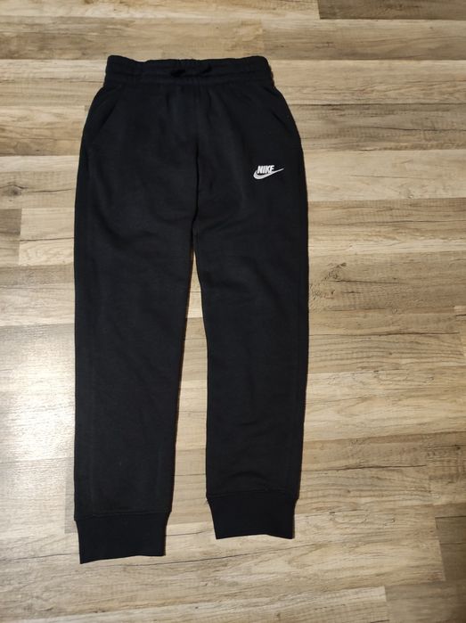 Vând trening nike + tricou nike