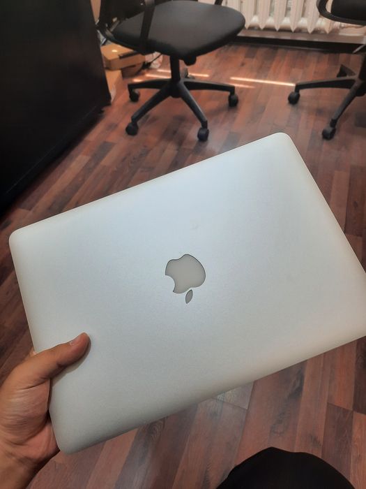 Macbook air 2013 4/128 gb