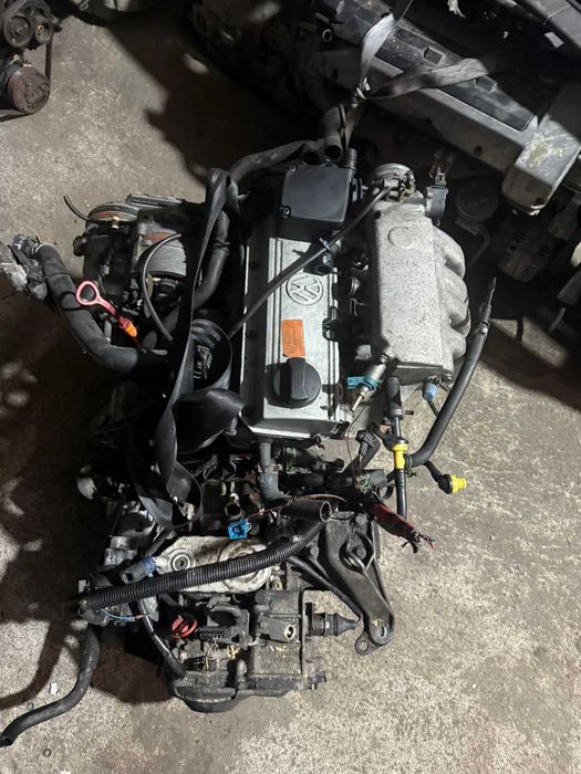 Двигатель на VW Пассат Гольф 3 2Е