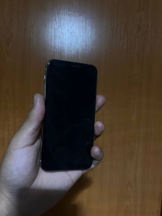 IPhone 11 pro telefoni