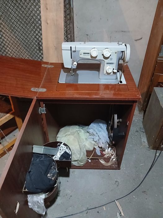 Швейная машинка бу