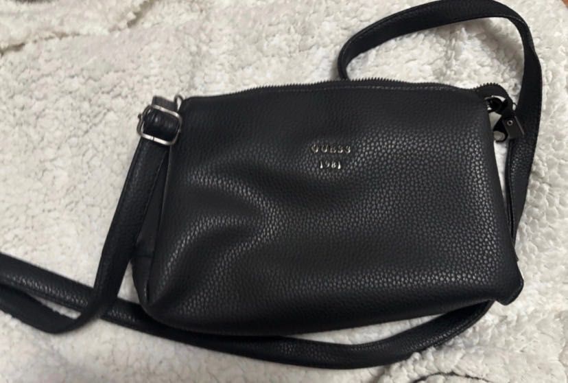 Дамска чанта Guess