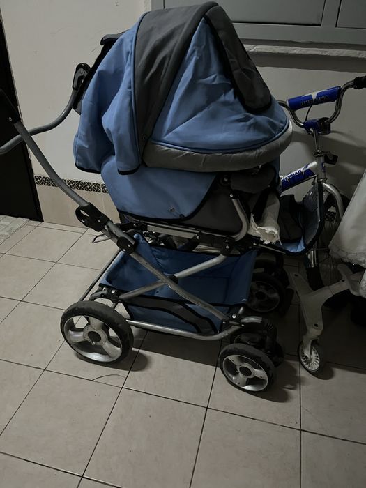 Коляска детскаяя