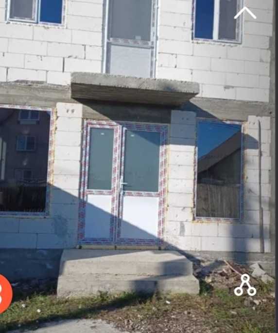 Vând sau schimb casă cu apartament sau garsoniera plus diferența