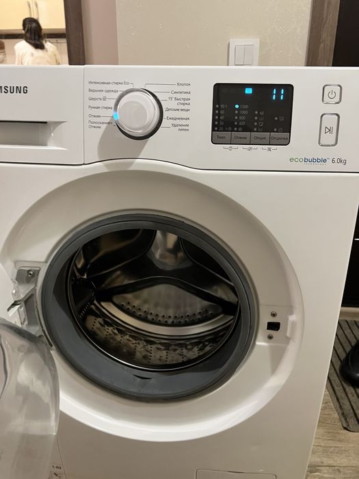 Продам Холодильник с Машинкой