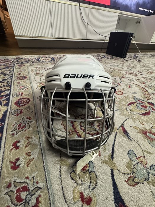 Хоккейный шлем BAUER