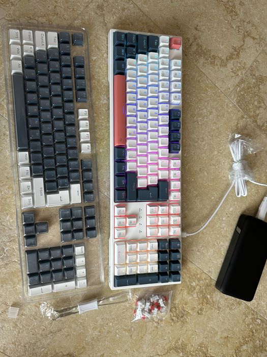 Tastatura mecanica Redragon Trundle RGB, 108 taste, Noua in cutie