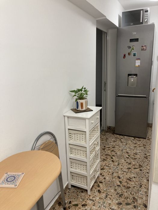 Vand apartament cu 2 camere Campina central complet mobilat!