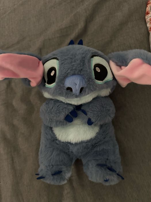 Плюшена играчка Стич – с батерия, много запазен
