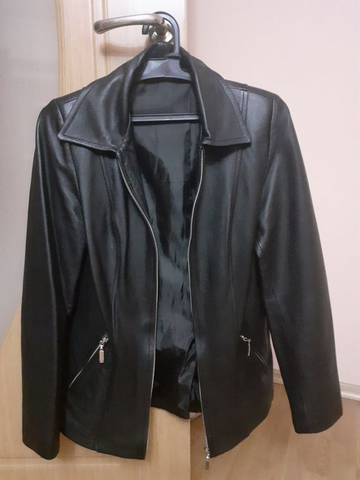 Haina dama din piele,marime m