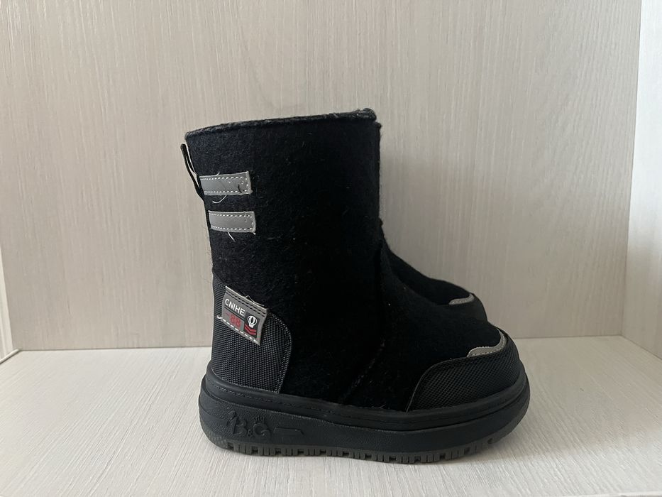 Продам десткие валенки