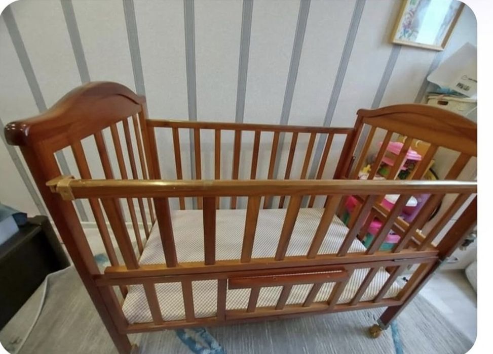 Кроватка детская