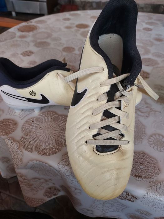 Бутонки Найк  37 номер