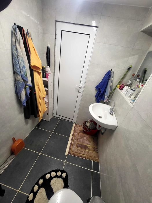 Продава се къща с двор – с. Славеево, обл. Добрич