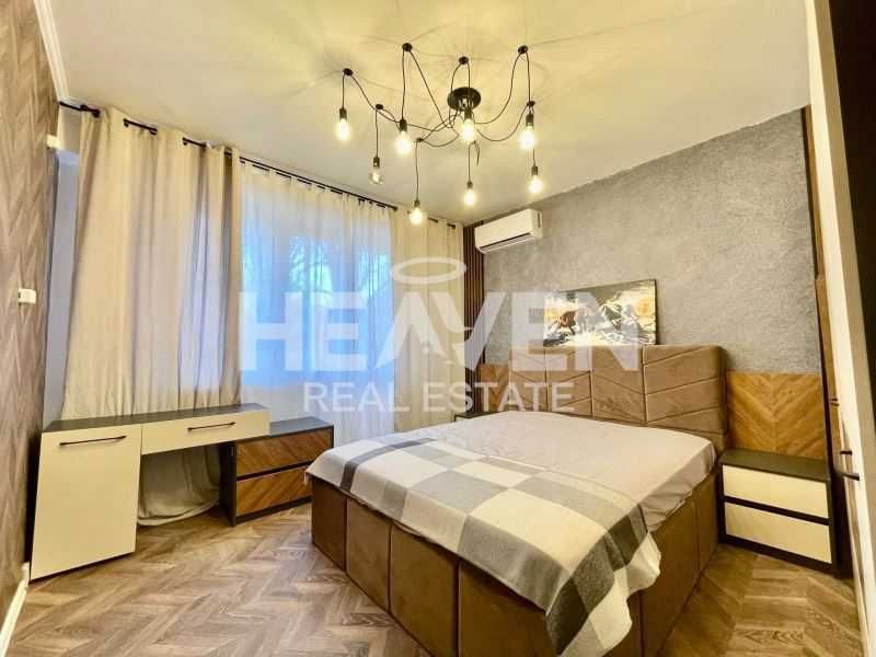 Продава се Тристаен апартамент в Пловдив, Център - 70 кв.м за 2057 €/кв.м - Снимка #5