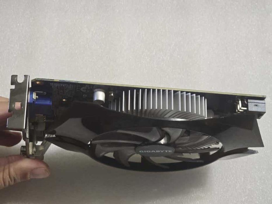 Placa video GIGABYTE GT 740 OC 2GB GDDR5 128bit (GV-N740D5OC-2GI) v2.0