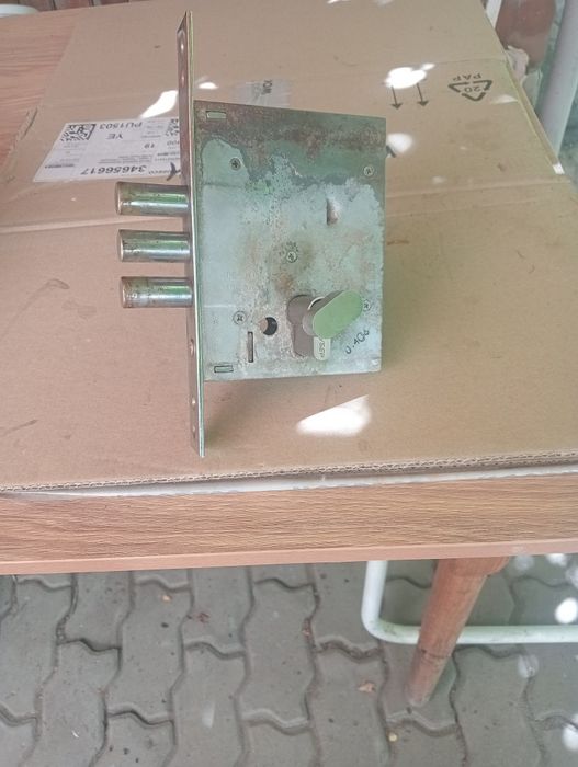 Продам замок дверной