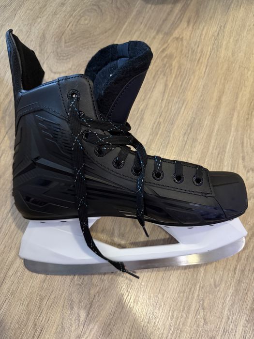 Продаю коньки зимние 40-41 р