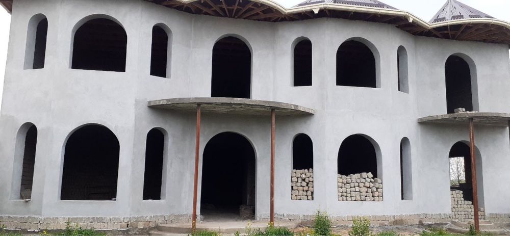 Продаётся дом в хорошем районе