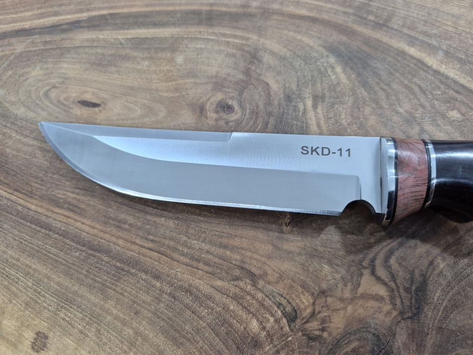 Ловен нож с кожена кания LN404