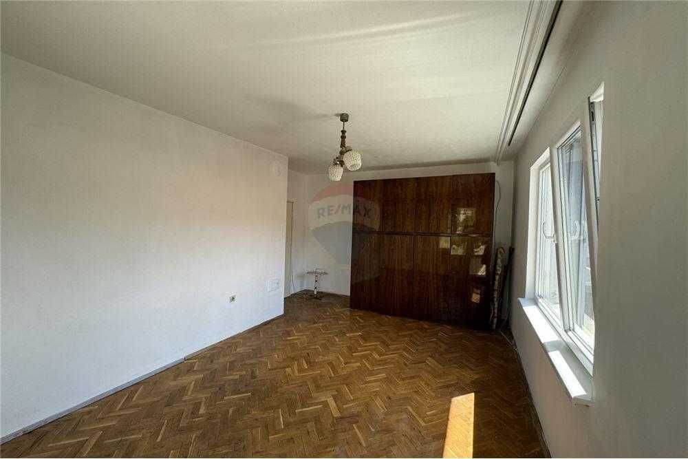 Продава се Етаж от къща в Шумен, Томбул джамия - 109 кв.м за 1264 €/кв.м - Снимка #6