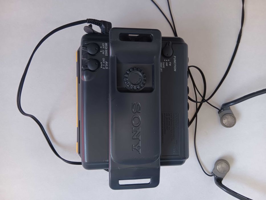 Walkman Sony WM-FS393, de colectie anii 90, cu Radio,totul FUNCTIONAL