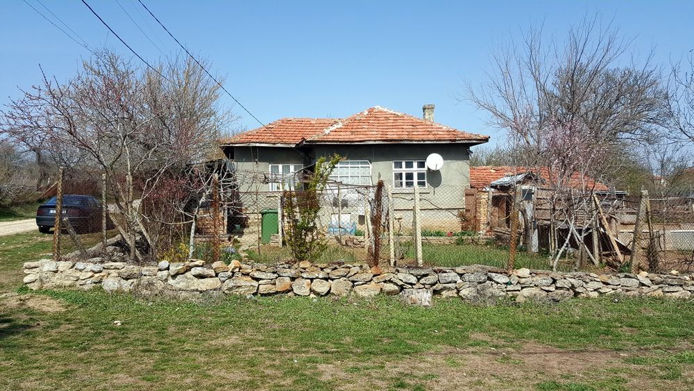 Къща в село Аврен