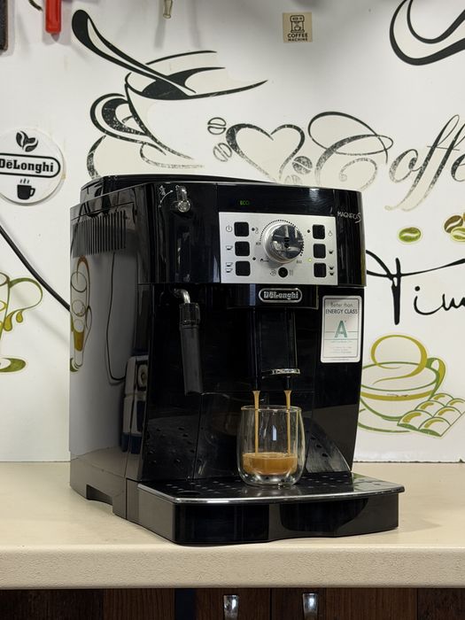 Кафемашина кафе автомат delonghi magnifica S с гаранция