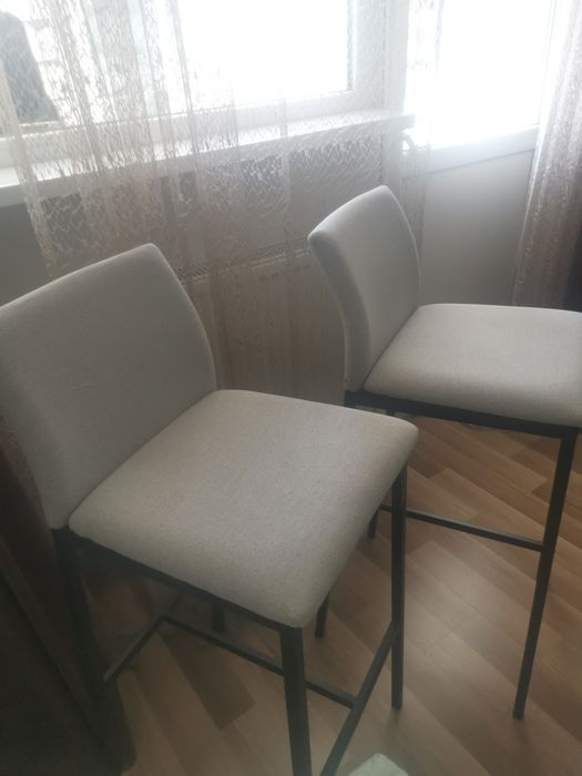 Scaune înalte de bar