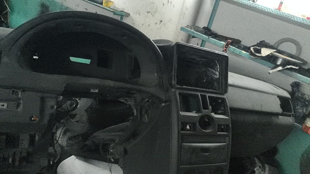 Продам панель приора 1