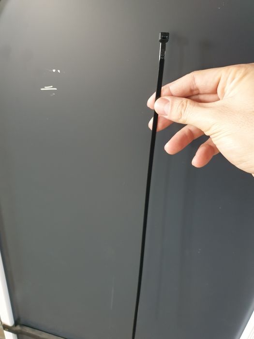 Кабельная стяжка