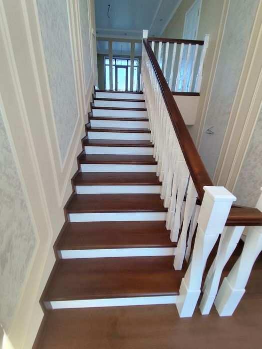 Изготовление лестниц и дверей