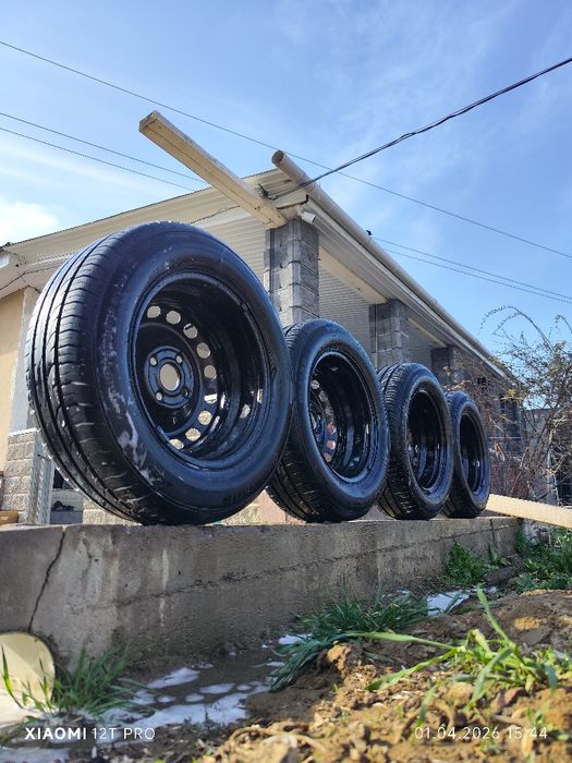 Продам комплект колес R15