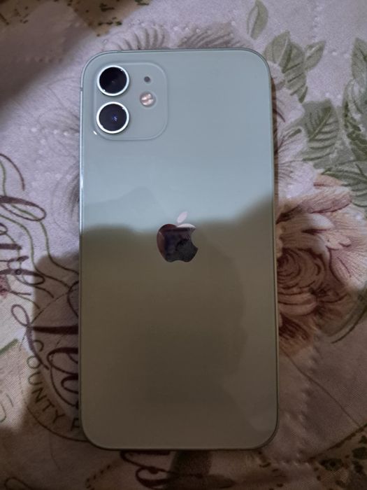 Айфон 12  с 64GB