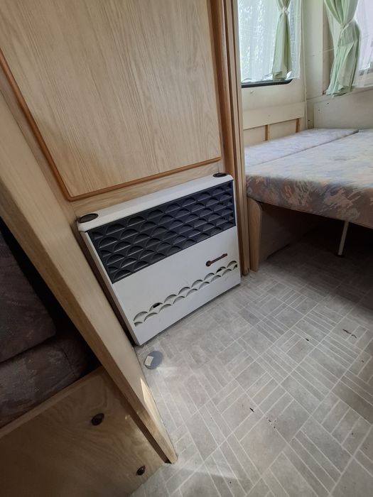 Rulota Chateau 400 La Car