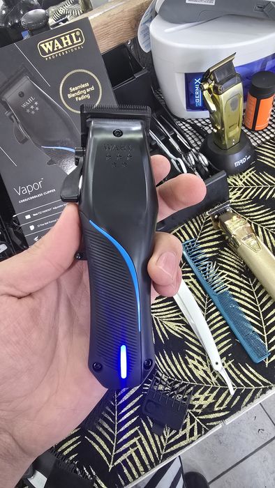 Vând mașini tuns WHAL Vapor ca nouă