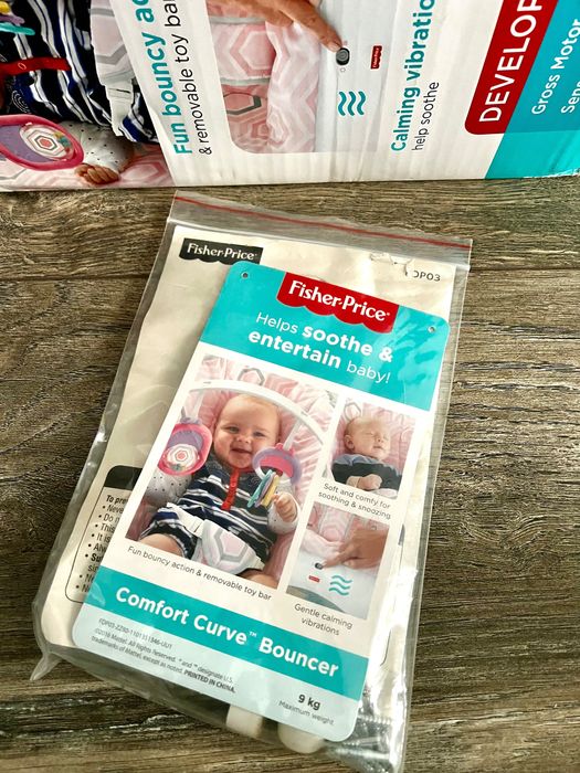 Вибриращ бебешки шезлонг Fisher price